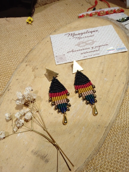 Aretes Romboide
